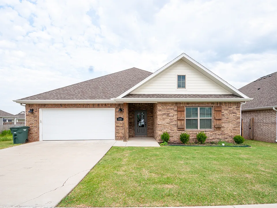 535 S Wagon Wheel Ave