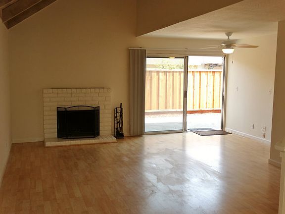 5th image of 136 Pine Wood Ln