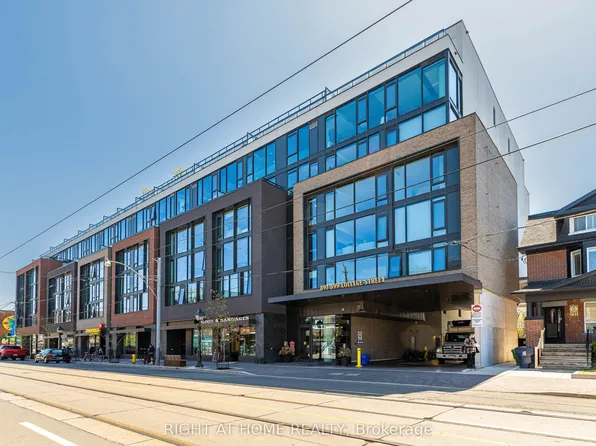 897 College St W #518, Toronto, ON M6H 2C2