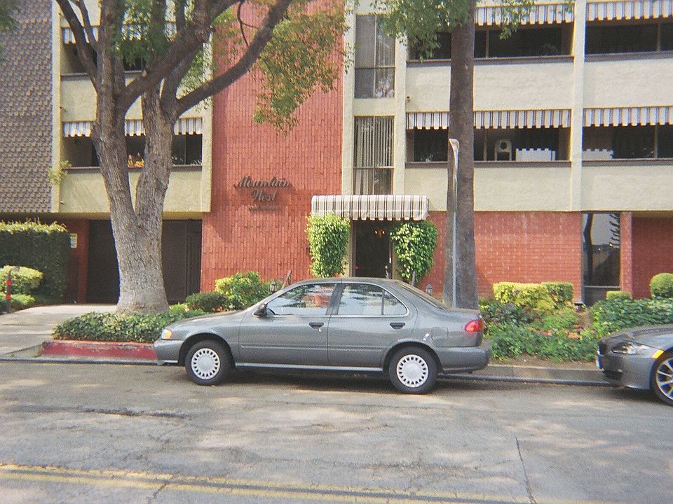 1st image of 125 W Mountain St APT 304