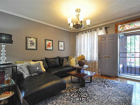 5th image of 4128 Blaine Ave