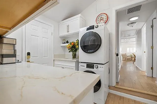 166 Ebony Ave — Photo 23
