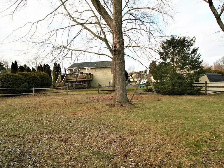 507 Smoketree Ct — Photo 23