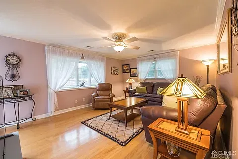 3 bed, 1253 sqft, $3,400 — Photo 4