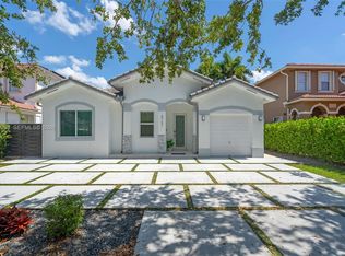 8757 NW 139th Ter, Miami Lakes, FL 33018