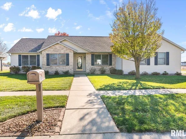 1100 Oakbrook Ave, Chatham, IL 62629