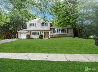 52 Ryders Ln, East Brunswick, NJ 08816