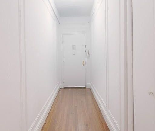 5th image of 135 E 50th St APT 7E