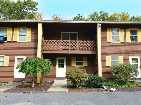 9 May Brook Rd #9, Holland, MA 01521