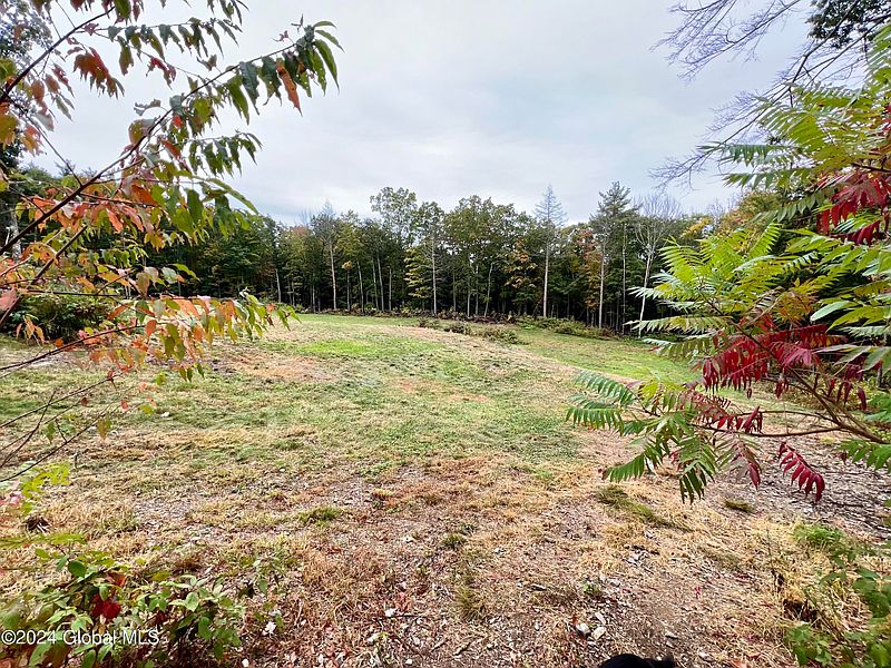 3rd image of 68 Grogan Road