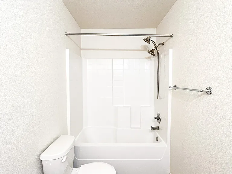 1509 Justin Loop #A — Photo 29