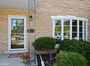 830 Lavergne Ave, Wilmette, IL