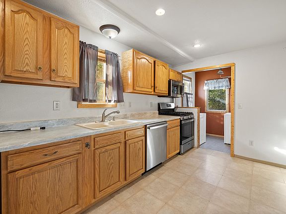 5th image of 822 Willsie Ave