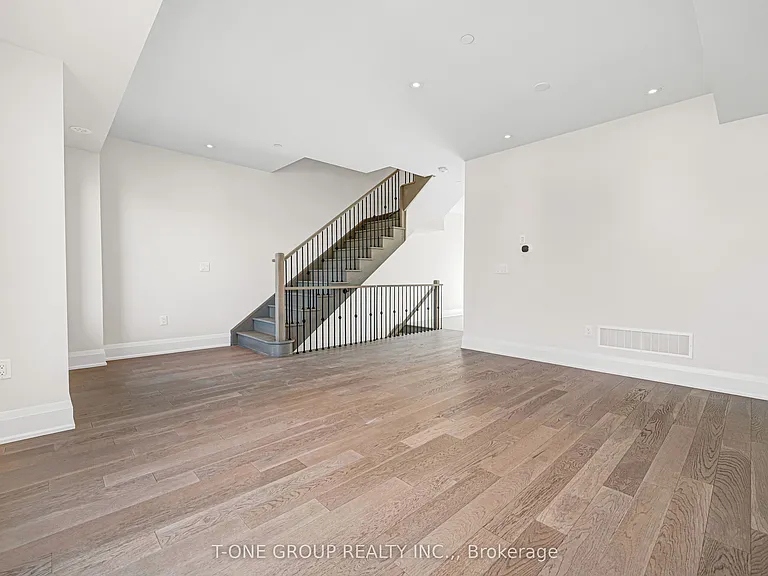 106 Grimsby Ln — Photo 29