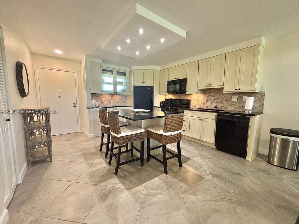 1st image of 3920 Inverrary Blvd APT 607C