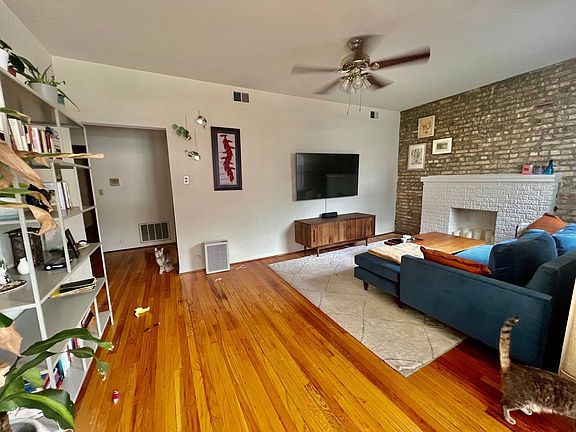 5th image of 4750 N Malden St #4750M-1N