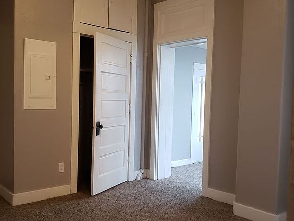 4th image of 395 Donnan Ave #8