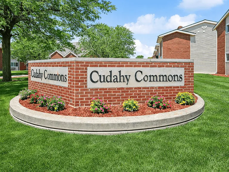 Cudahy Commons — Photo 1