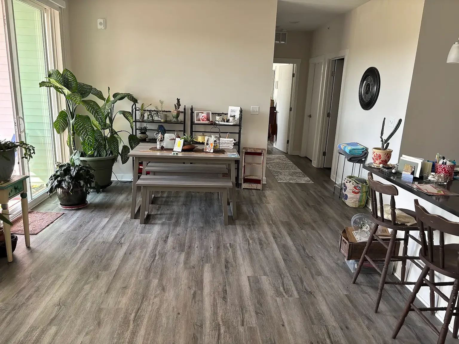 2 bed, 1100 sqft, $1,200 — Photo 3