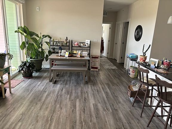 3rd image of 2129 Apple Field Dr #10