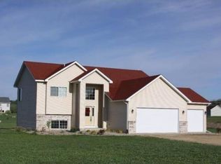 2240 124th St, New Richmond, WI 54017