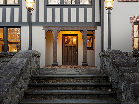 5th image of 30 Cedarcliff Rd