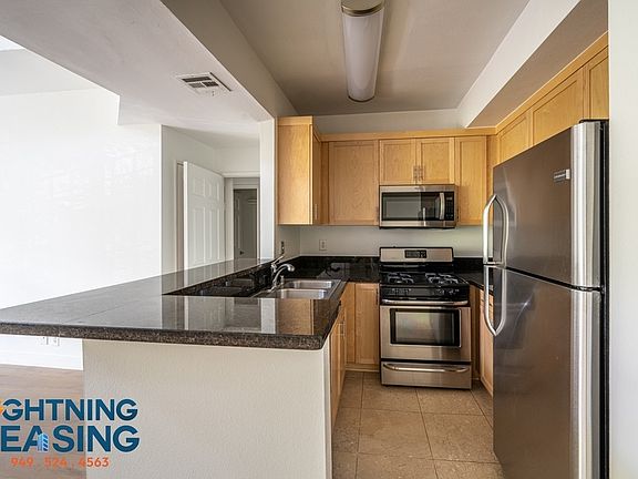 2nd image of 884 Palm Ave #5/3-302D