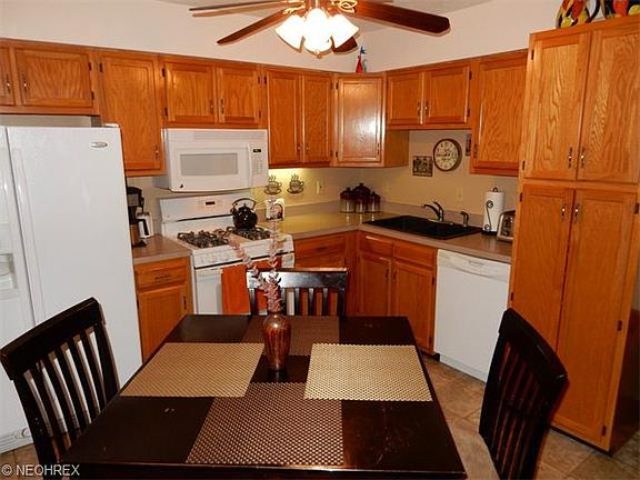 2nd image of 634 Topaz Ln