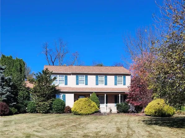 2725 Jean Ct N, Coplay, PA 18037