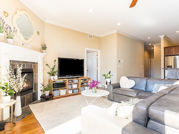 4th image of 4141 N Kedzie Ave #206