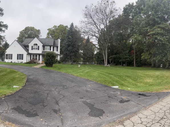 7400 Bingham Rd, Brighton, MI 48116