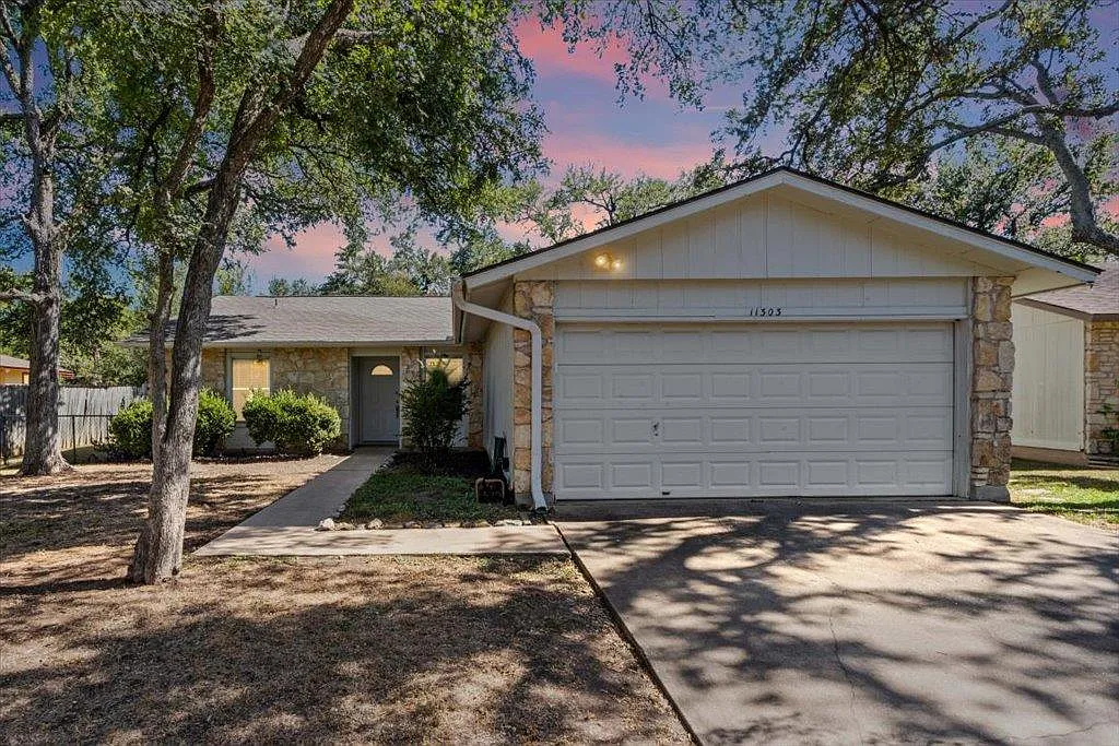 3 bed, 2.0 bath, 1539 sqft, $2,200 — Photo 1
