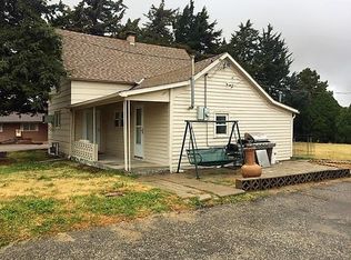 101 11th St, Victoria, KS 67671