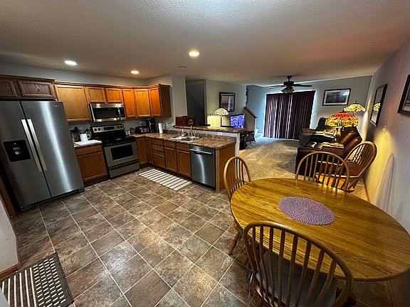 3rd image of 140 War Admiral Ln