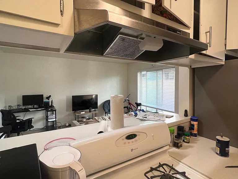 1141 E Foothill Blvd #1 — Photo 34