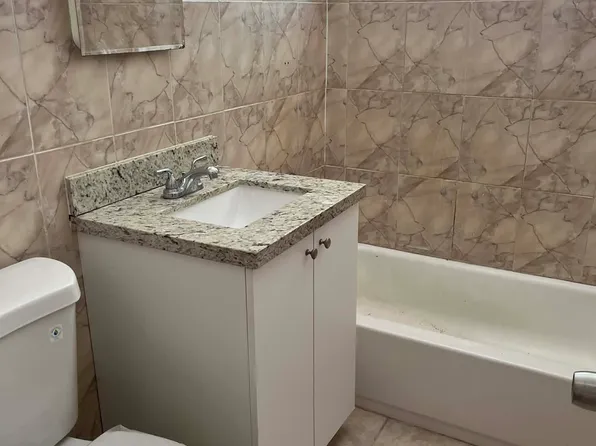 711 NE 169th St, North Miami Beach, FL 33162