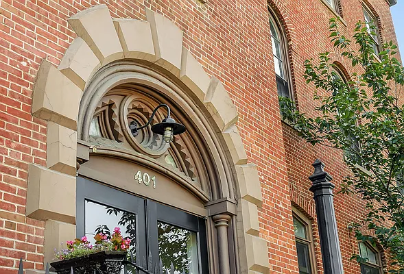 Rented by Compass | media 7