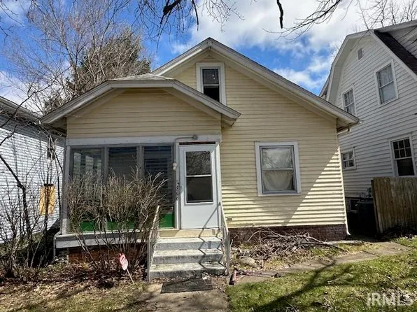 2806 S Michigan St, South Bend, IN 46614