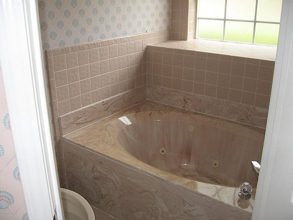 5th image of 101 Harbour Island Ct