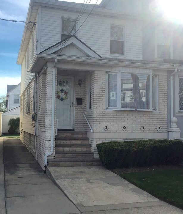 1st image of 2070 E 67th St