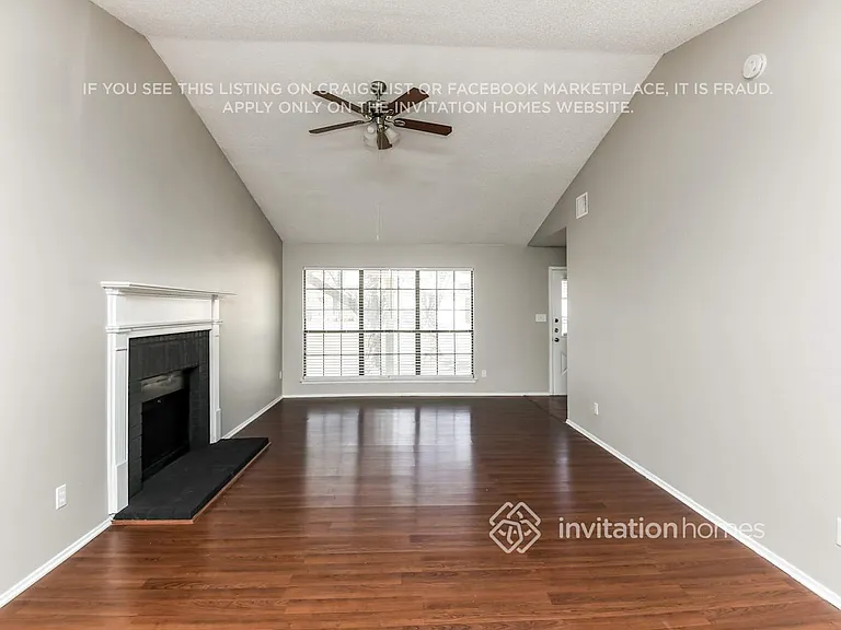 4346 Winchester Ct — Photo 2