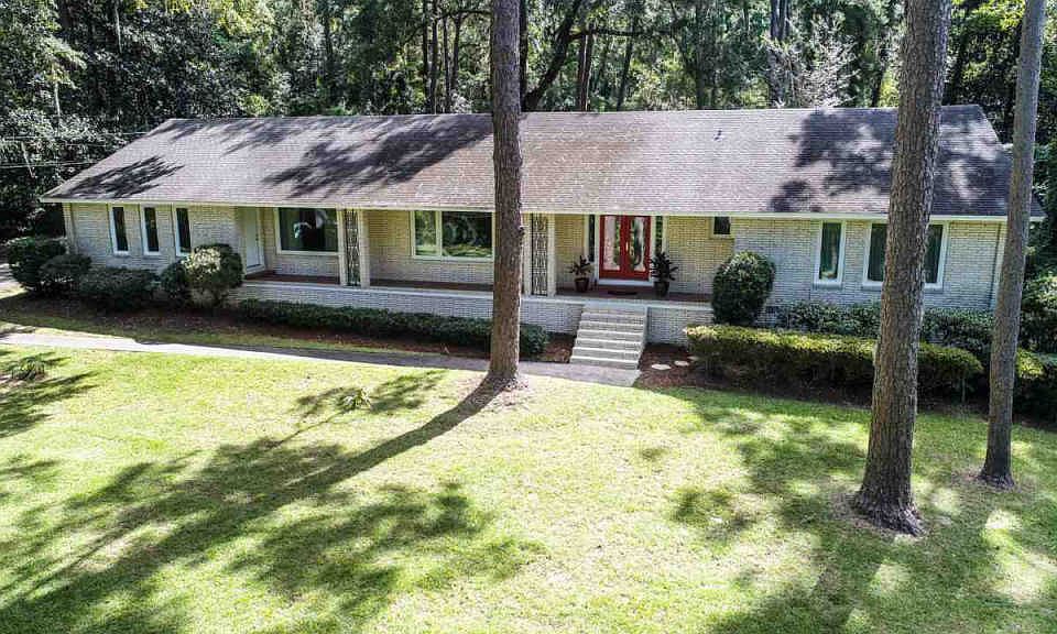 1st image of 3349 Lakeshore Dr