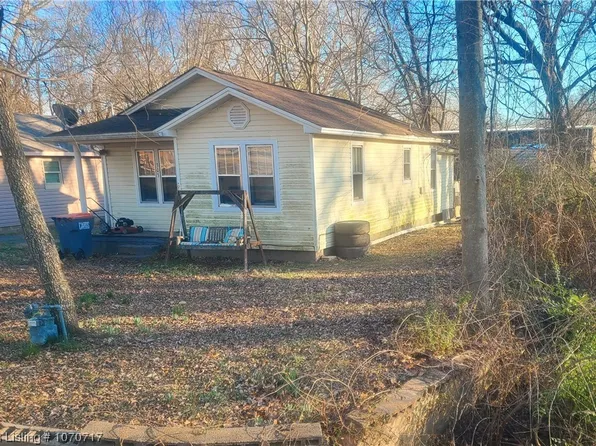 303 E El Paso St, Greenwood, AR 72936