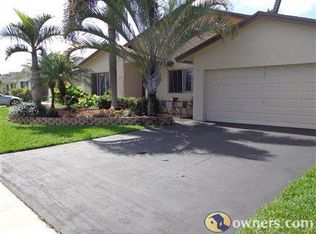 9974 NW 52nd St, Sunrise, FL 33351