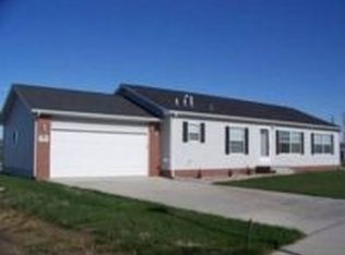 1780 Victoria Ln, Fremont, NE 68025