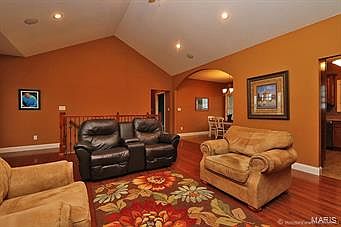 5th image of 216 Fisherman Ln