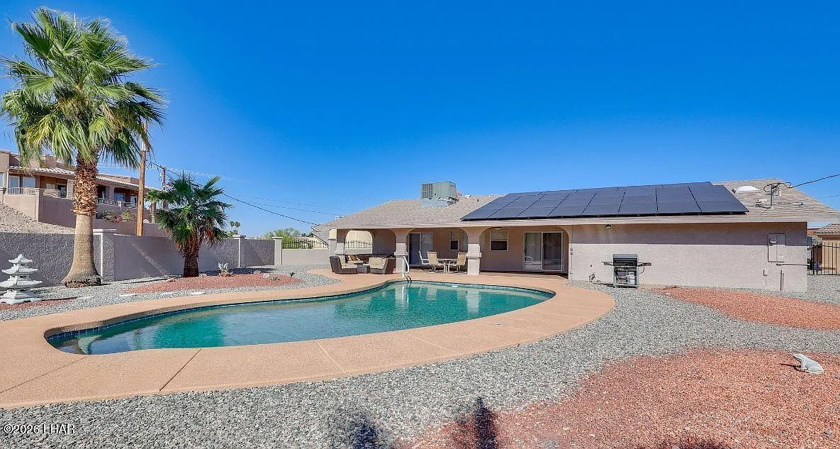 3 bed, 2.0 bath, 1550 sqft, $2,800 — Photo 3