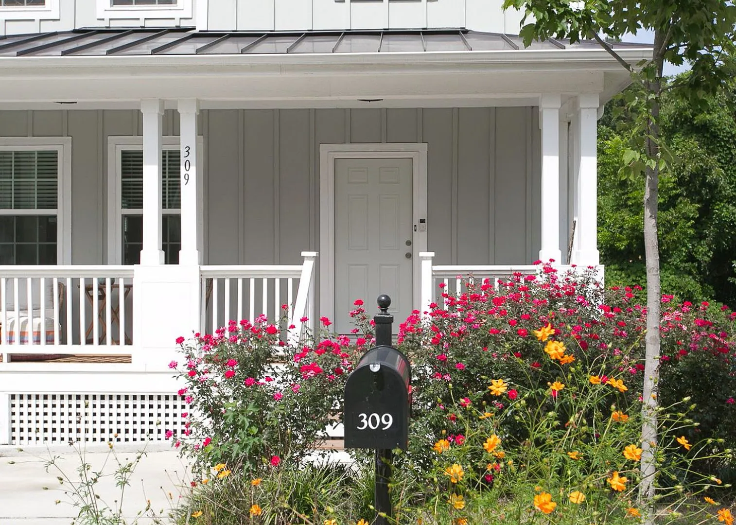Modern single family home 5 min from Downtown Durham available first week of August! — Photo 2