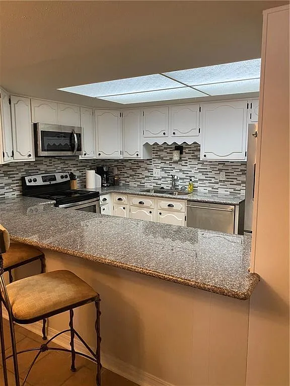 879 Martin Behrman Ave — Photo 4