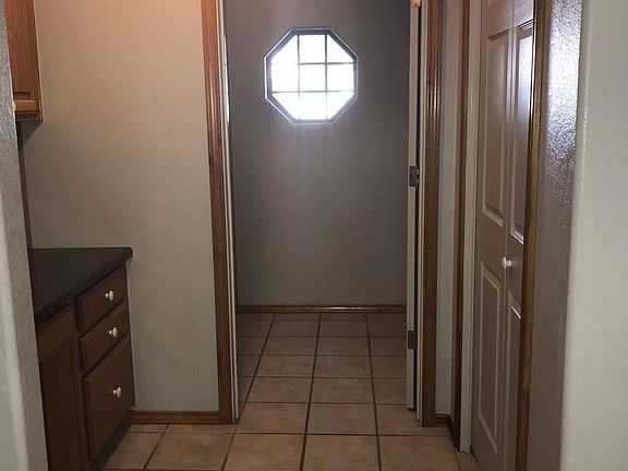 4th image of 617 Paintbrush Hollow St